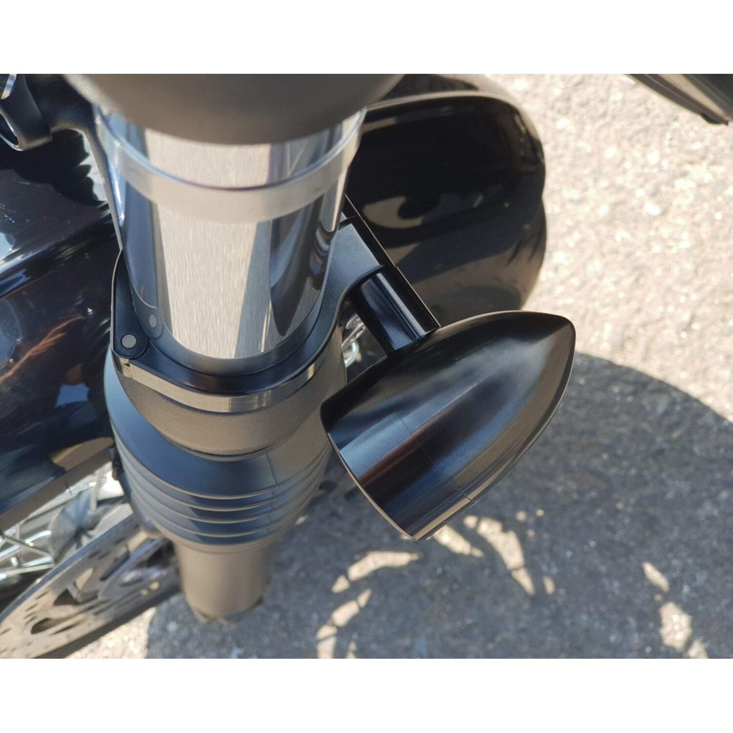 Motone, Wrap-around turn signal brackets, 47mm forks, Black, Matte
