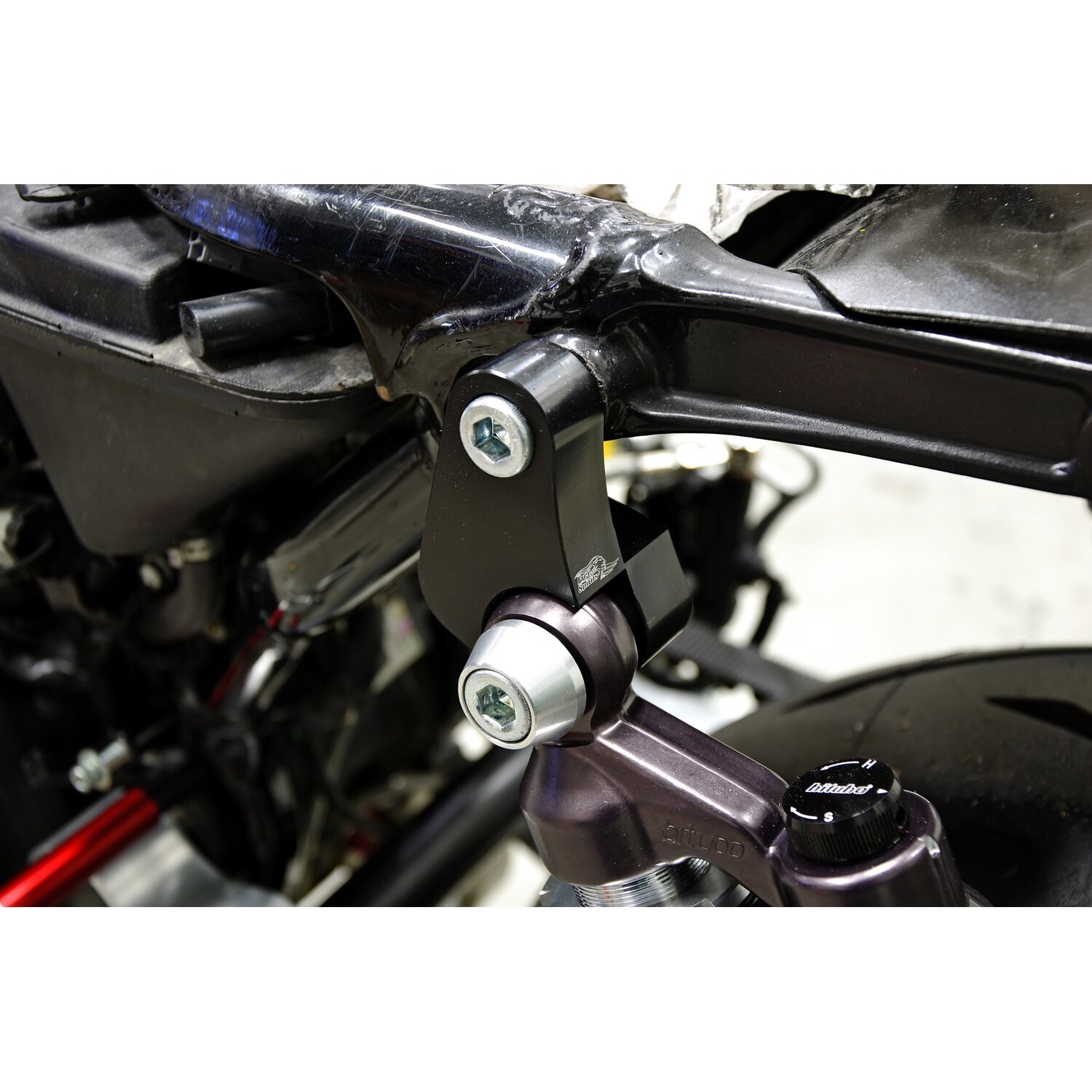 Free Spirits, Sportster tail riser kit, Black