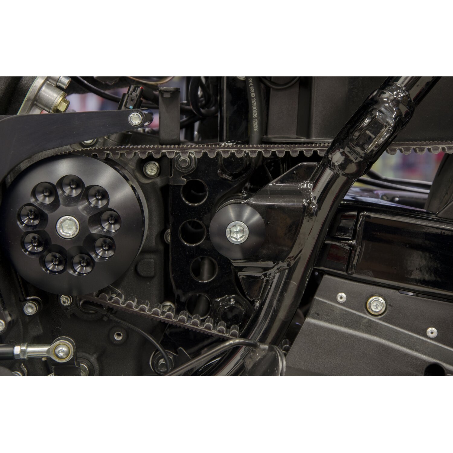 Free Spirits, Swingarm / wheel axle & cap kit, Black