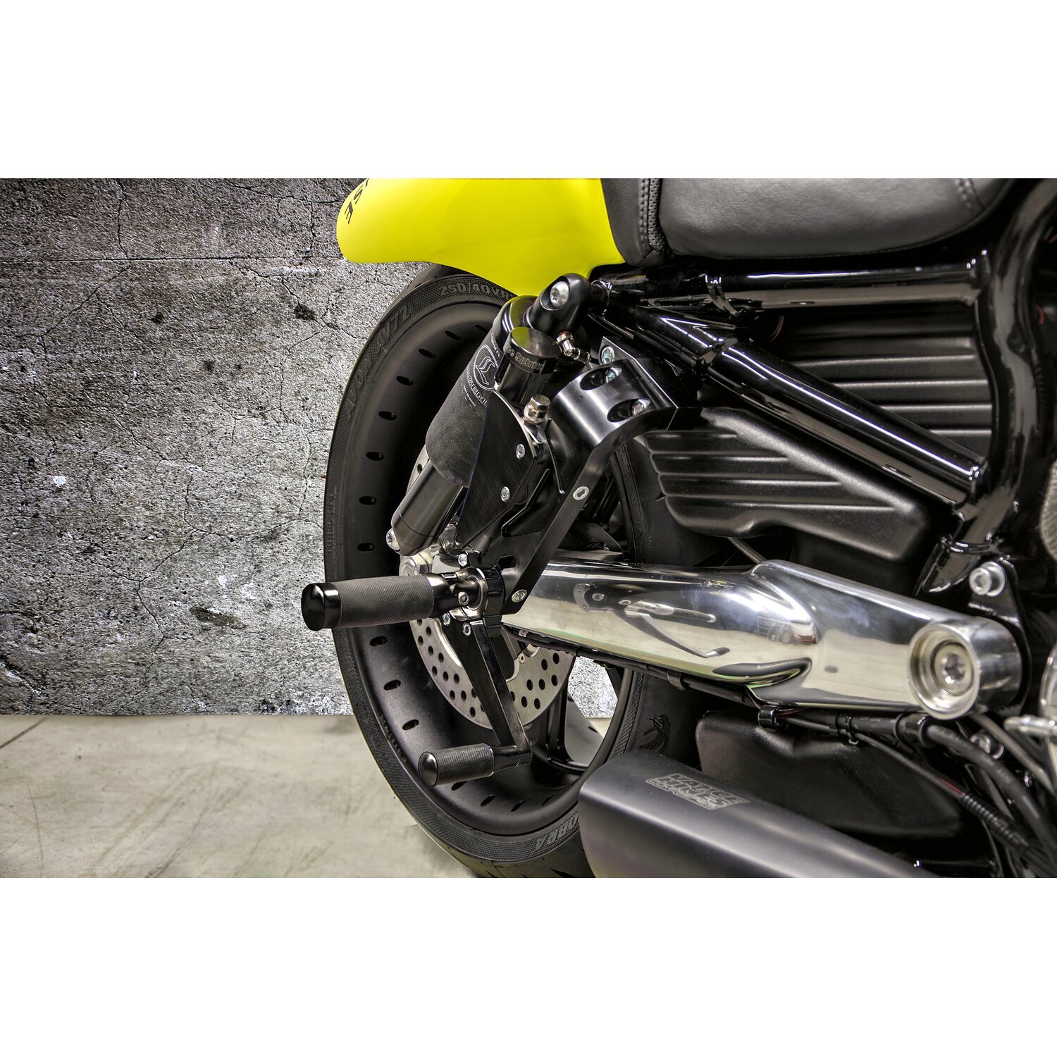 Free Spirits, rear set controls for V-Rod, Black