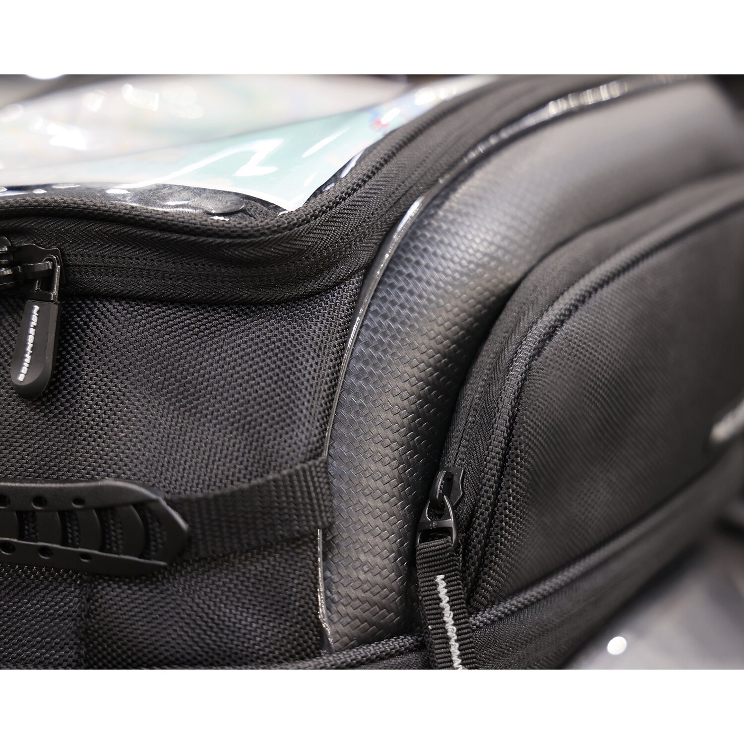 Nelson-Rigg, Commuter lite magnetic/strap tank bag. 5.8L