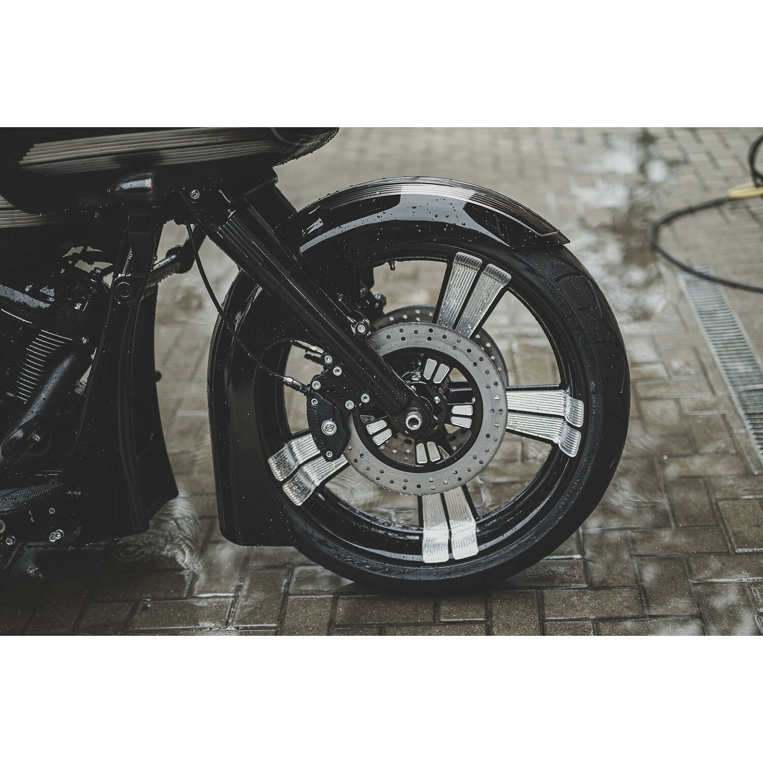 Killer Custom, 'Bulldog' front fender, 23 x 5.50 fat wheels, Unpainted, Raw