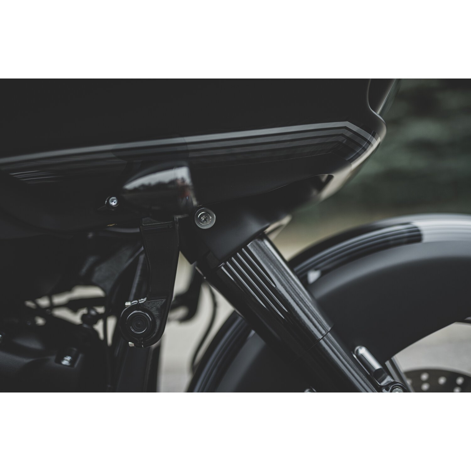 Killer Custom, upper fork covers for 5.50" wide wheels, Black, Gloss