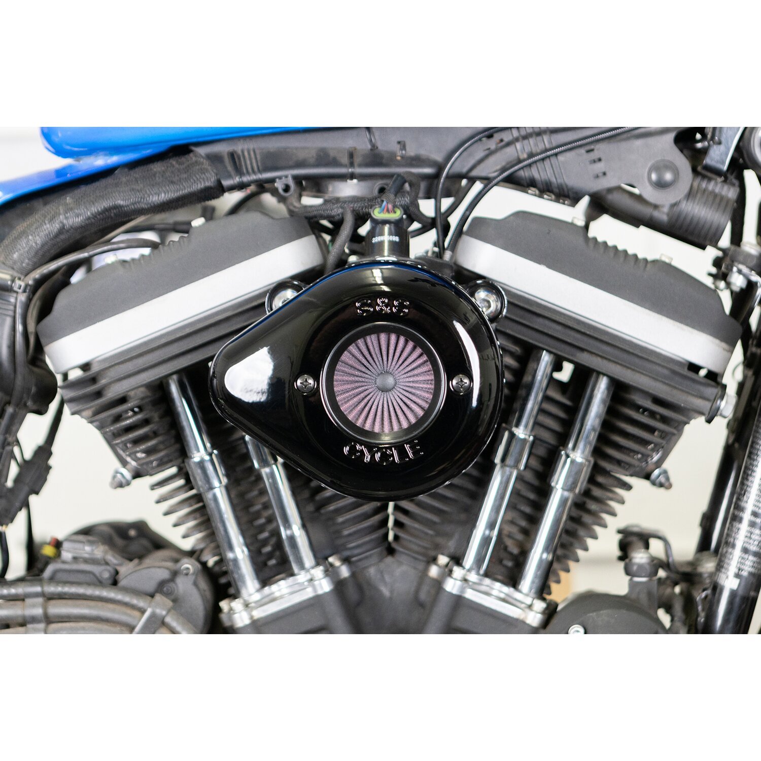 S&S, 'Air Stinger Stealth' air cleaner kit. Teardrop, Black, Gloss