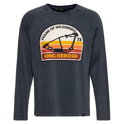 This cool longsleeve by King Kerosin can convince with its oldschool print. The regular fit with a round neck creates great comfort. The elastic, soft knitted fabric made of cotton and polyester is comfortable to wear. This it-piece doesn't need much to be effective, just combine it with casual jeans in a used look and sneakers and you get a casual outfit for everyday life that will especially please friends of the biker and vintage scene.