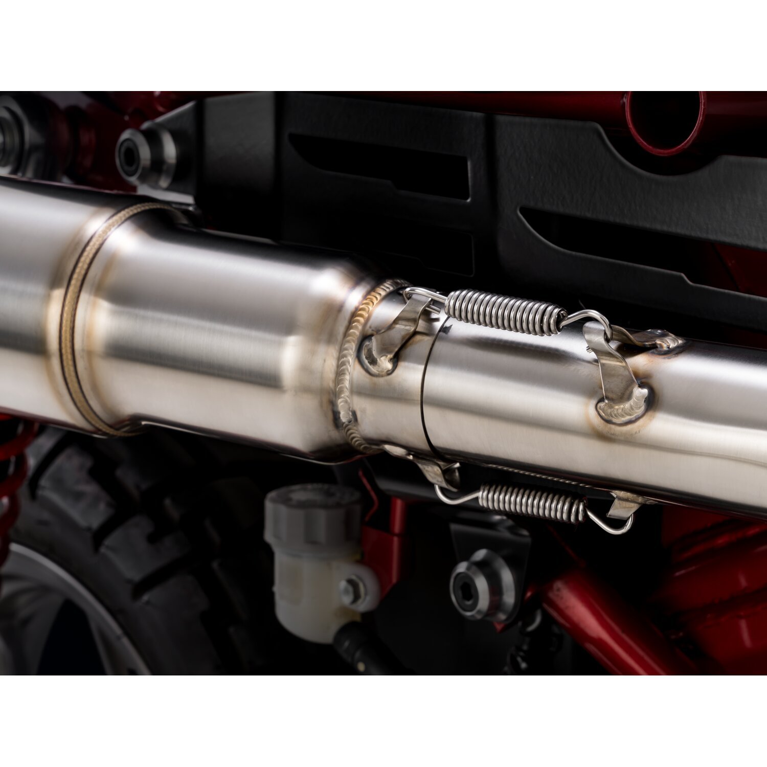 Vance & Hines, Hi-output slip-on muffler. stainless, Brushed