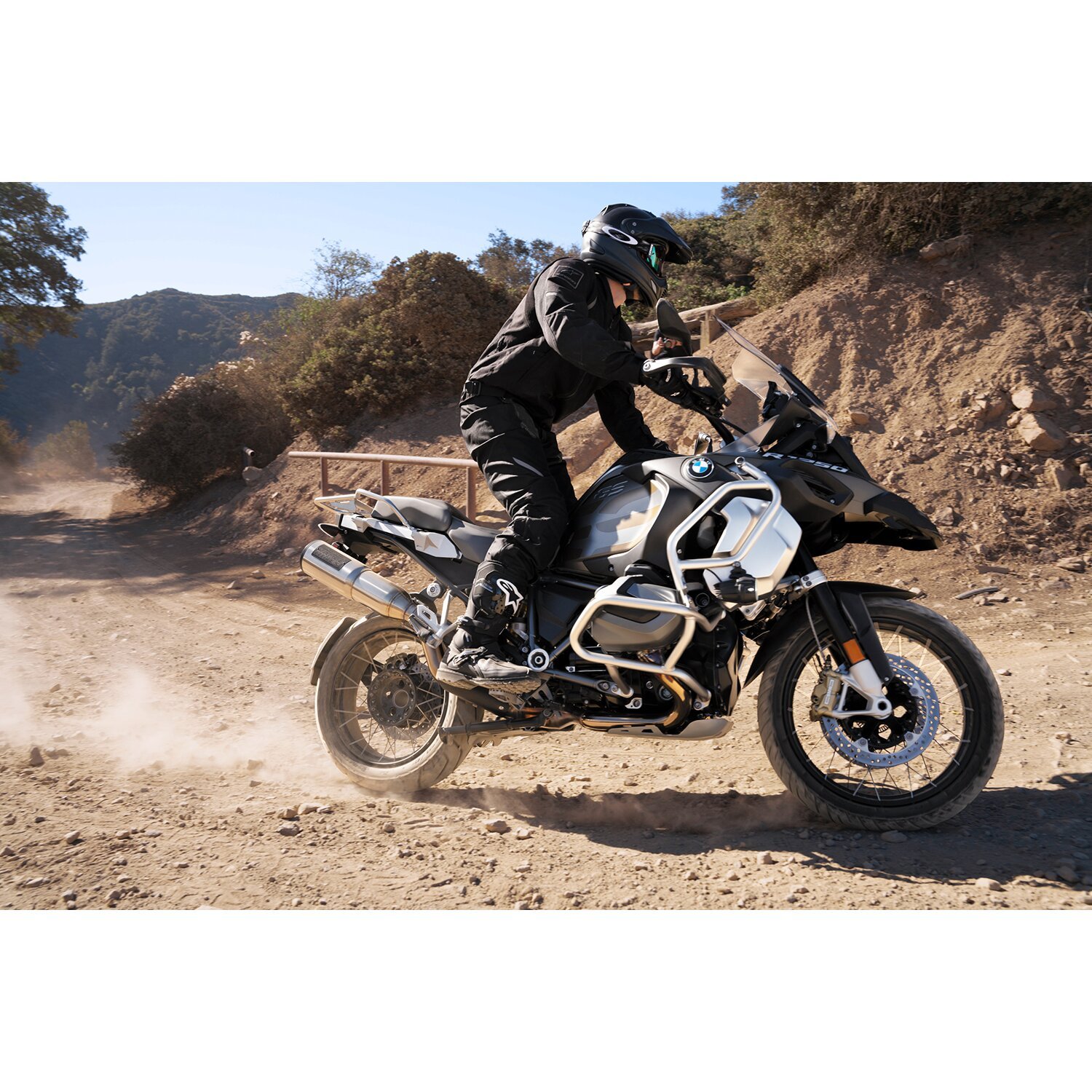 Vance & Hines, Hi-output adventure 500 slip ons. ss, Black, Brushed