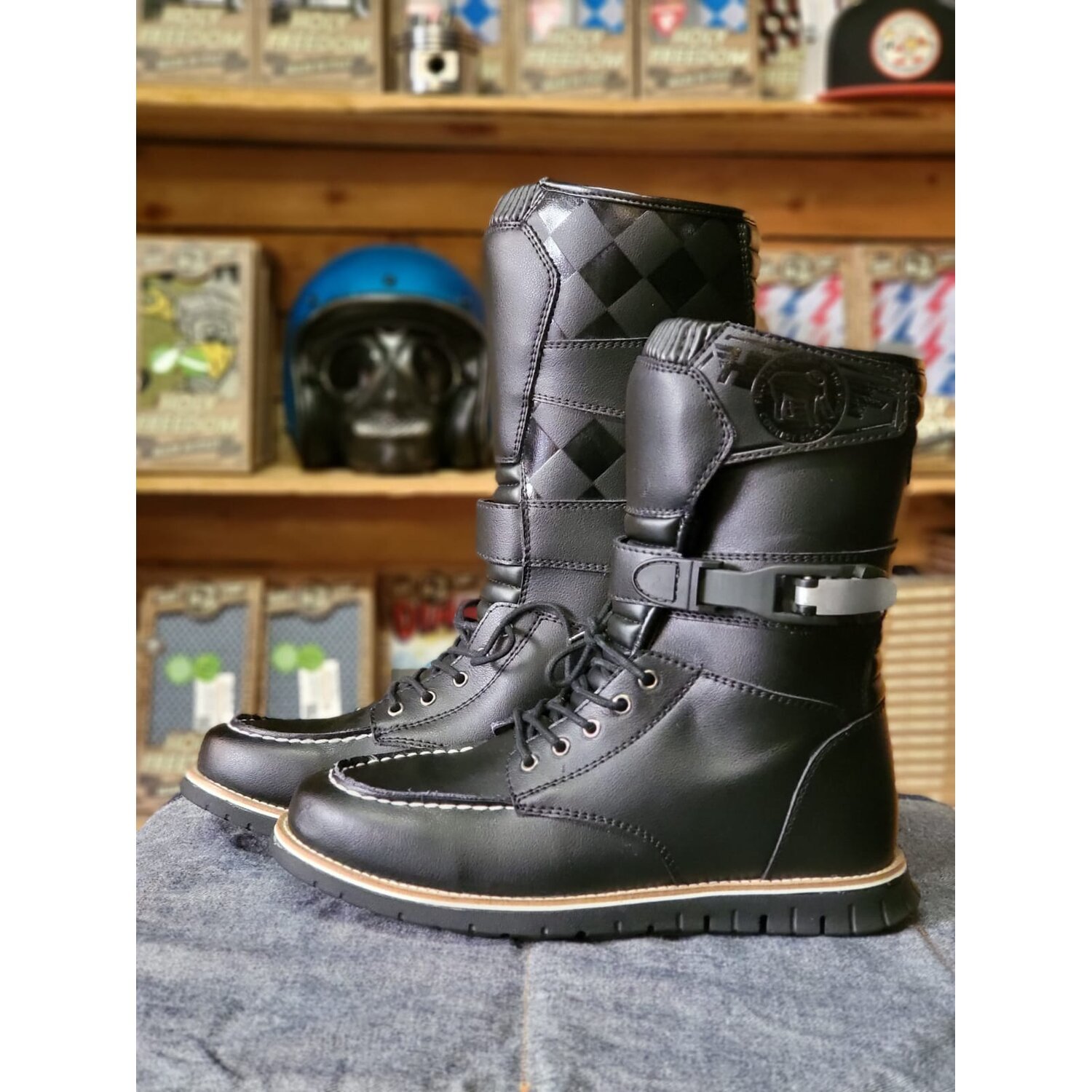 Holy Freedom Night Hawk boots, Black, 40