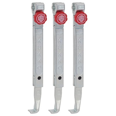 Regular arms. Set of 3. 20mm wide jaws. 
Stock replacement or optional Quick Adjusting arms / puller arms. 
Fits all of our 20 and 30 build series Kukko gear pullers with Quick Adjusting arms. 
- Puller arms look like: Drawing 1 (regular arms) 
- Number of jaws: 3
- Jaw length: 250
- Series: 2-S
- Weight: 2.305kg
- A dimension (in mm): 3
- B dimension (in mm): 20
- C dimension (in mm): 15
- D dimension (in mm): 31
- E dimension (in mm): 10