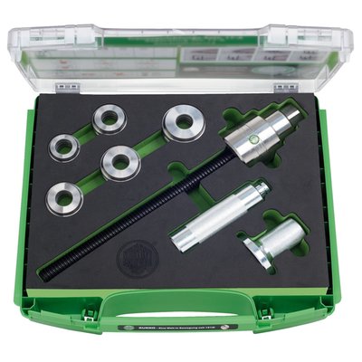 Designed to drive-in the steering head / frame neck bearing races of the tapered roller bearings. Will also work for pressing in wheel bearings and driving in many other bearings. Complete with sturdy carrying case.
Includes bearing drive diameters:
- 2 x 40.0mm
- 2 x 44.0mm
- 2 x 46.0mm
- 2 x 50.0mm
- 2 x 54.0mm
Note: To install the lower steering head bearing on the fork stem / lower triple tree, please use Kukko 951111 steering head bearing mount kit.