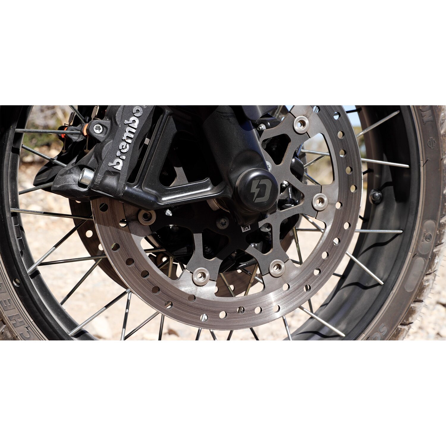 Dynojet, axle slider set. Front
