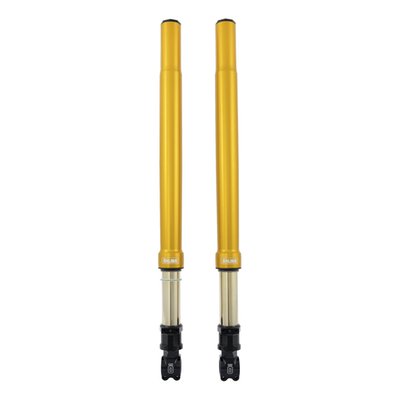Gold anodized. Öhlins offers a high quality 43 mm Upside Down / inverted universal front fork for any custom builder that wants to give the bike supreme inverted suspension in the familiar Öhlins Racing design. The technology used is proven throughout the years and works perfectly in a whole range of custom applications. The fork allows tuning by allowing adjustment of spring preload, compression and rebound damping adjustment to best match the rider's preferences.
Note: Does not include brake caliper or fender mounts for maximum adaptability.
- Length 765 mm
- Spring rate 12 N/mm
- Fitted spring 08866-02 (MCS 963139)
- Fully adjustable preload, compression & rebound.
- Stroke 120 mm
- Blackline design, with gold anodized finish
- Top clamp diameter 50mm
- Lower clamp diameter 54mm
- Wheel axle diameter 32mm.
Note: Does not include brake caliper or fender mounts for maximum adaptability.
Note: Please contact Motorcycle Storehouse Tech Support if you want to add Öhlins 988984 KR8 Component Kit (upgraded triple tree set), for 14-up H-D Tourings, to your order. Tech Support can advise you on correct spring set-up for a specific rider weight and, if required, mods for Bagger Racing applications.