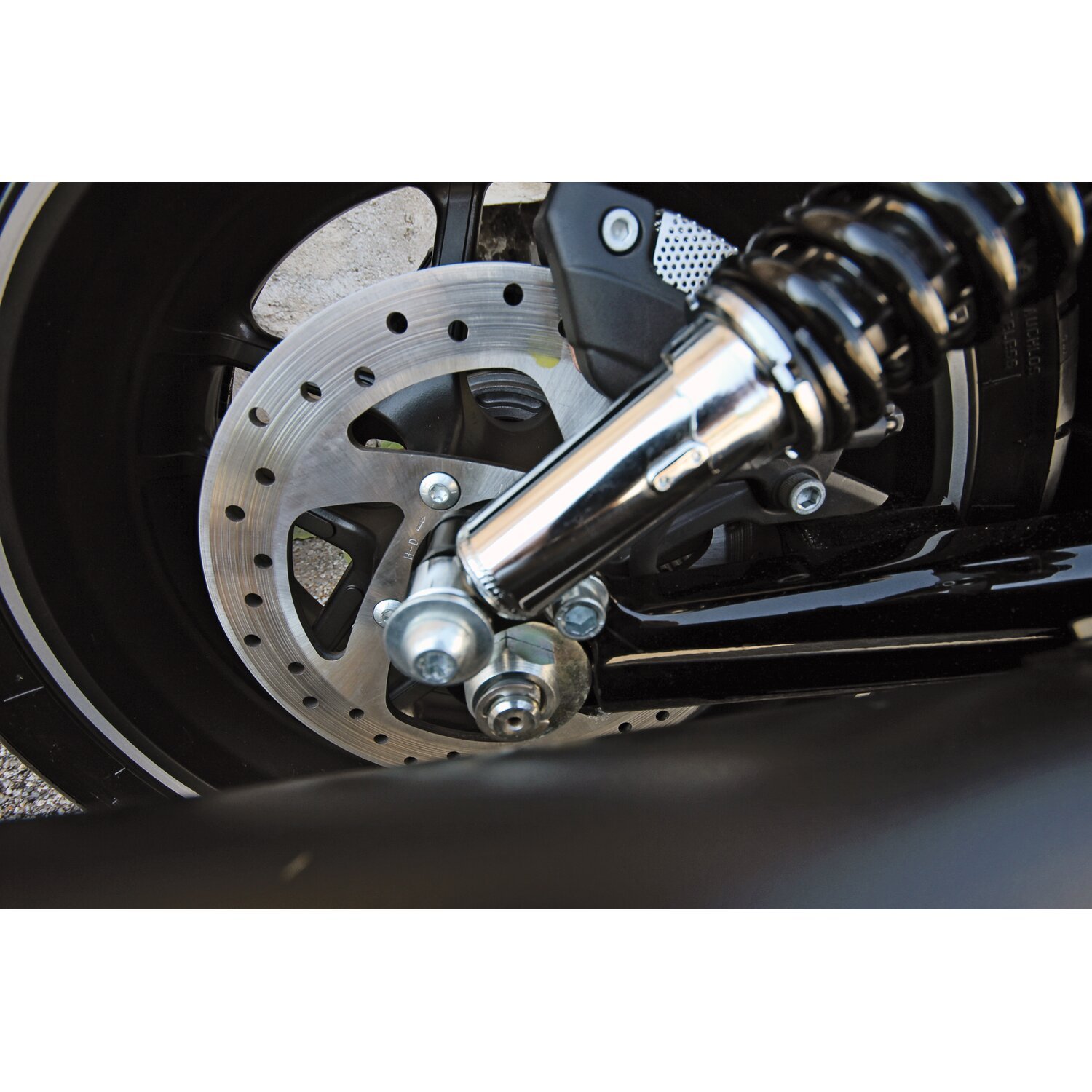 Cult-Werk, V-Rod rear lowering kit, Black, Matte