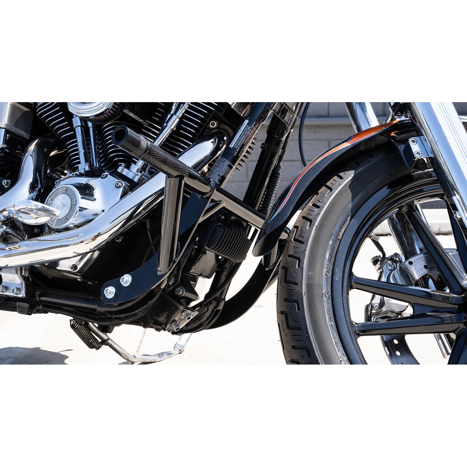 Burly Brand, Brawler crash bar kit Dyna, Black, Gloss