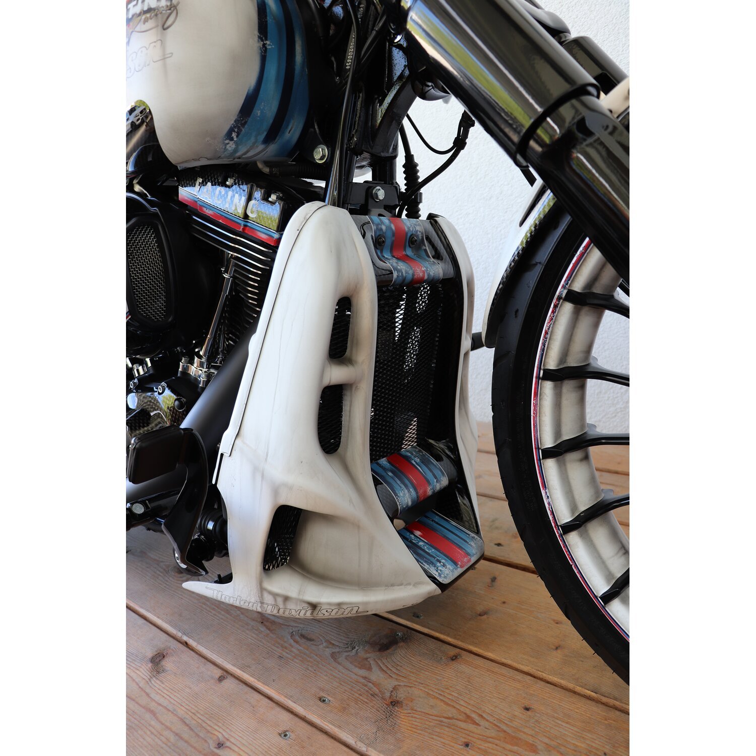 Cult-Werk, radiator cover, racing Black, Black, Gloss