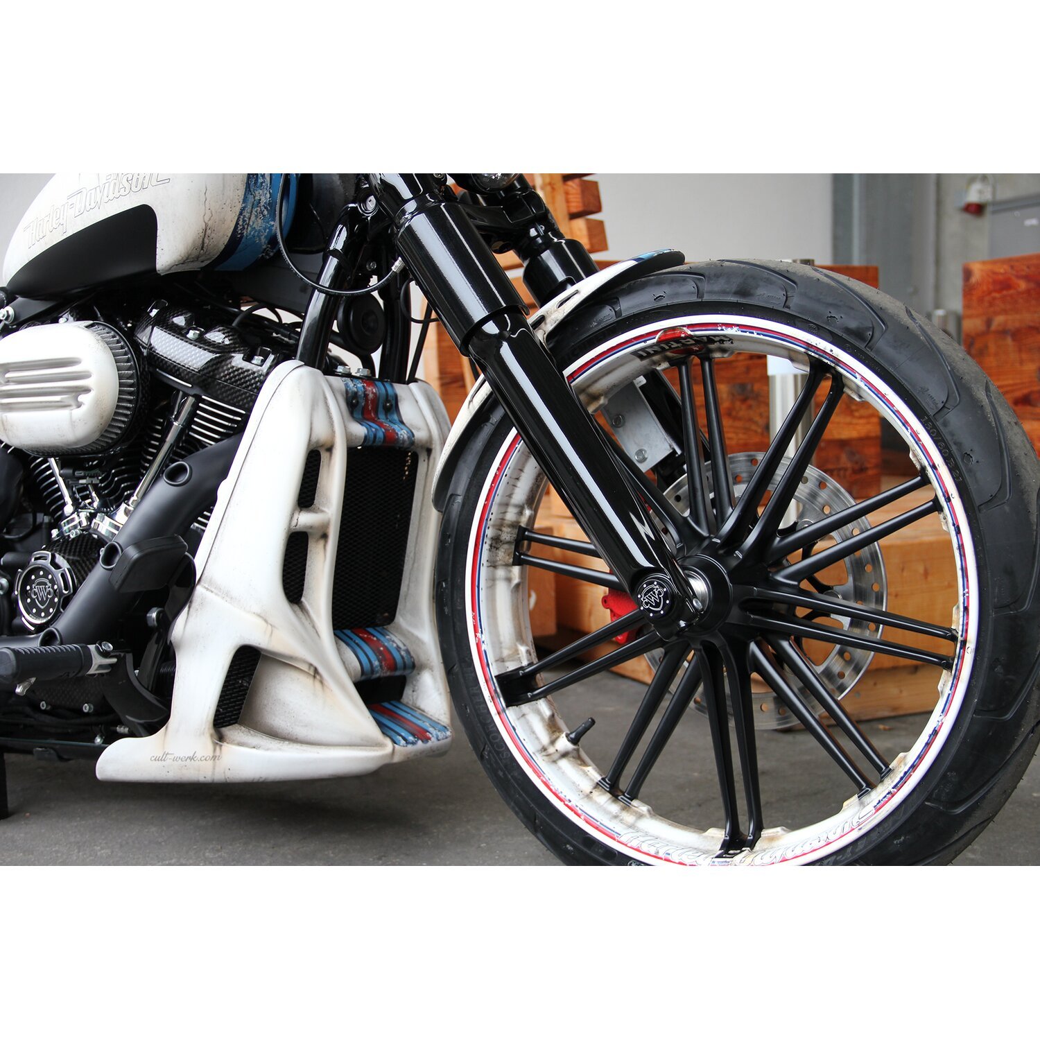 Cult-Werk, radiator cover, racing Black, Black, Gloss