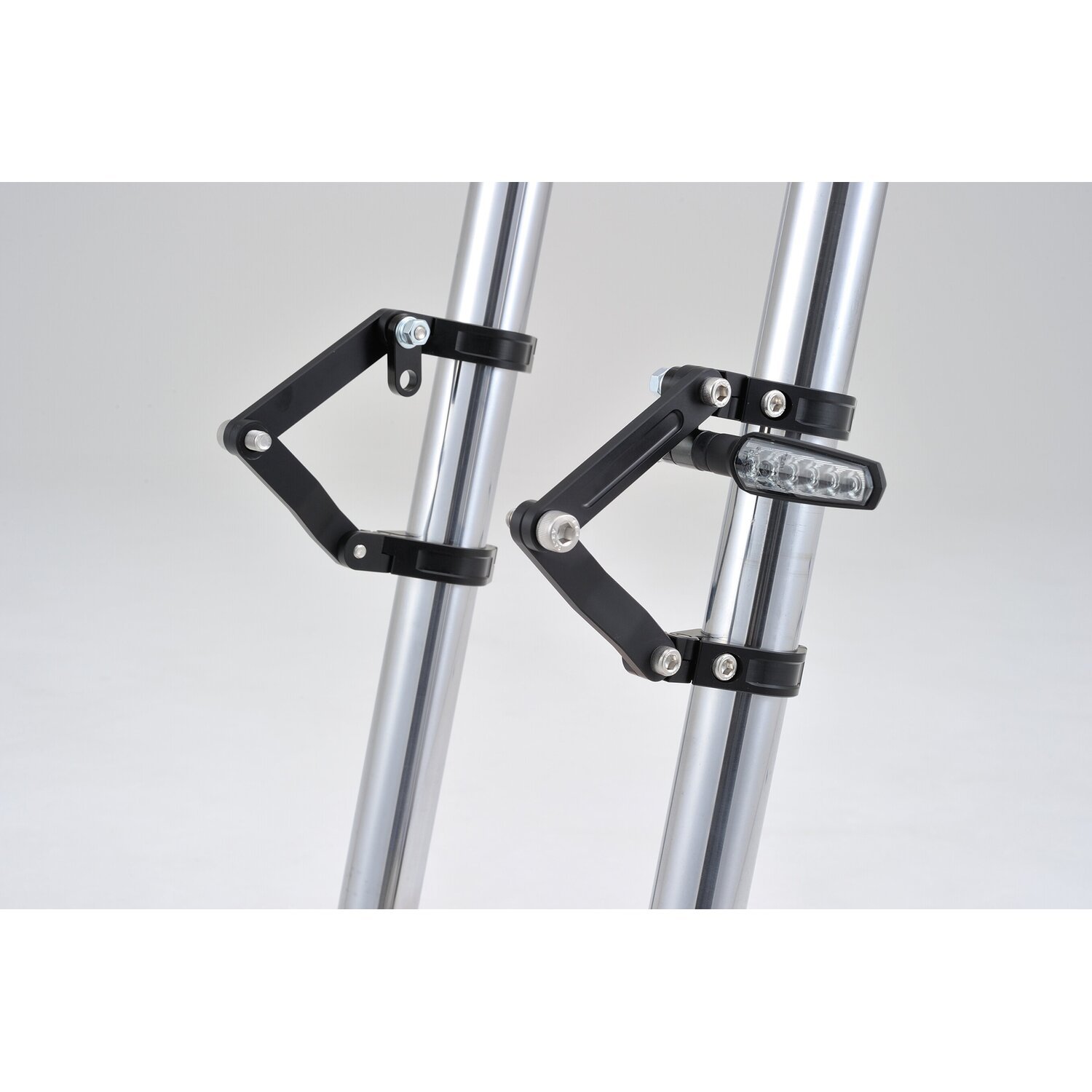 Daytona, Dual Axis adjustable headlamp bracket. 35mm, Black, Matte