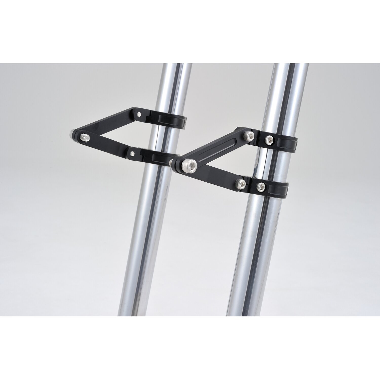 Daytona, Dual Axis adjustable headlamp bracket. 35mm, Black, Matte