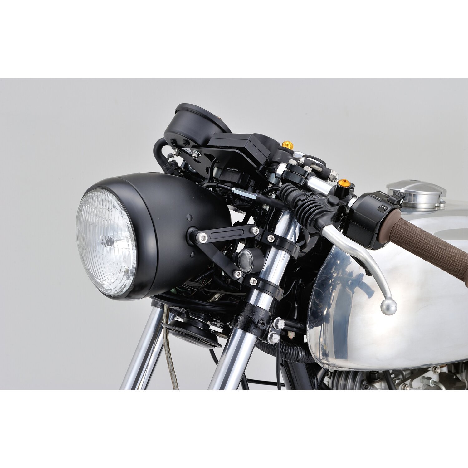 Daytona, Dual Axis adjustable headlamp bracket. 35mm, Black, Matte