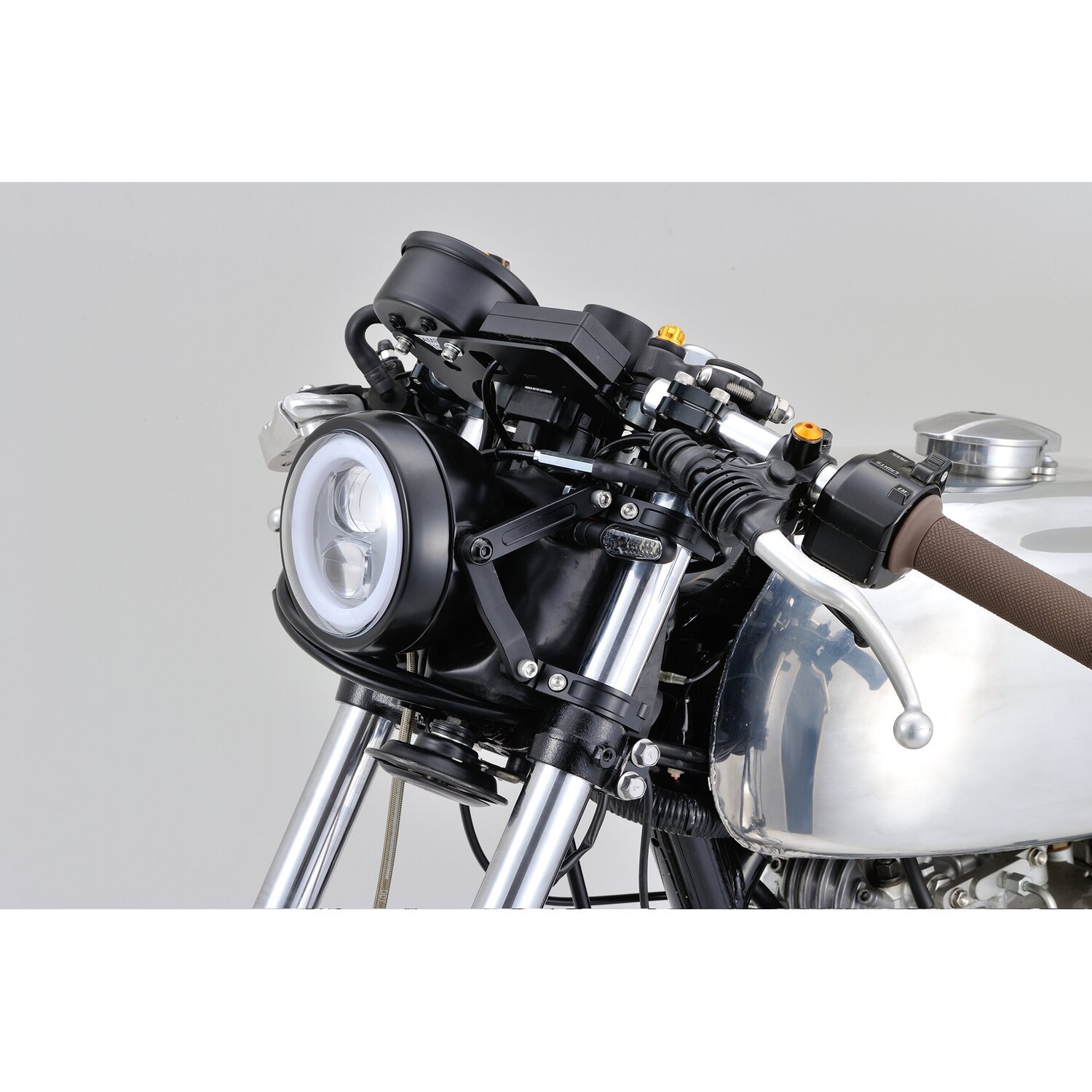 Daytona, Dual Axis adjustable headlamp bracket. 35mm, Black, Matte