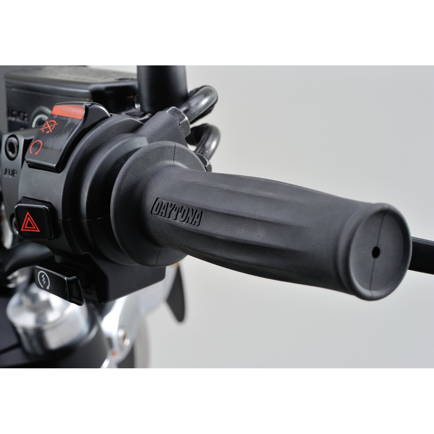 Daytona, 1" Grippy Grip set. WAVE, Black