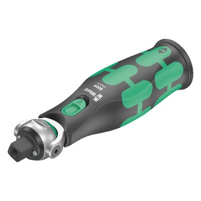 13-piece set; 1 Zyklop Pocket 8009 for 3/8" sockets as well as 3/8" connectors with square head drive; also suitable for bits with 1/4" external hexagon driveas per DIN ISO 1173-C 6.3 and E 6.3 and Wera connection series 1 and 4. 3/8" ratchet and 1/4" bit ratchet screwdriver; freely swivelling ratchet head; pre-defined positions at 0°, 15° and 90° to the left and right; can be used as a conventional screwdriver in the 0° position; clockwise/counterclockwise switching, fine-toothed, small return angle of 5°; magnetic direct mounting. Multi-component Kraftform handle for fatigue-free working; captive, freely swivelling magazine with 12 bits integrated in the handle, 1/4", 25 mm length.
US sized set includes:
Ratchet: 8009 1x 3/8" x 1/4" x 133,0
Phillips bits: 851/1 BTZ 1x PH 1x25; 1x PH 2x25
Pozidriv bits: 855/1 BTZ 1x PZ 1x25; 1x PZ 2x25
Torx bits: 867/1 TORX®BTZ 1x TX 10x25; 1x TX 15x25; 1x TX 20x25; 1x TX 25x25
Hex bits: 840/1 Z 1x 1/8"x25; 1x 5/32"x25; 1x 3/16"x25; 1x 1/4"x25
Square bits: 868/1 Z 1x # 1x25; 1x # 2x25