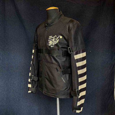 The Holy Freedom Superlight mesh jacket can be worn under other jackets for extra protection or as a standalone piece for a casual look.The jacket is a versatile and comfortable garment that can be used in different seasons and weather conditions. It is made of high-strength, ventilated mesh polyester fabric that allows air to circulate and prevents overheating. It also has pockets for removable Holy Freedom protectors on elbows, shoulders and back, which are sold separately.