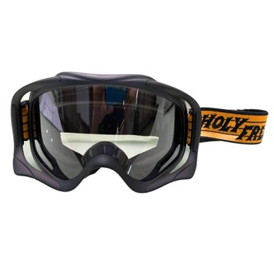 The Holy Freedom Snowheels goggles are developed as motorbike goggles combining a clear anti-fog lens with a signature Holy Freedom style adjustable strap.