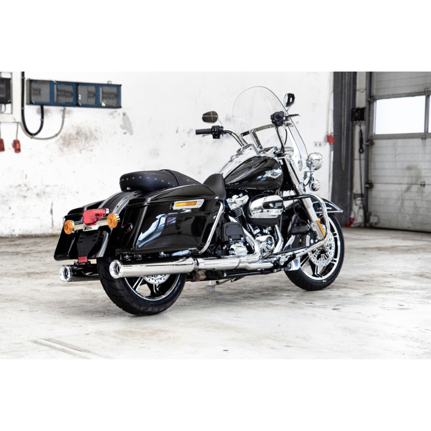 Miller, Cleveland 107" slip-on mufflers. Euro 5