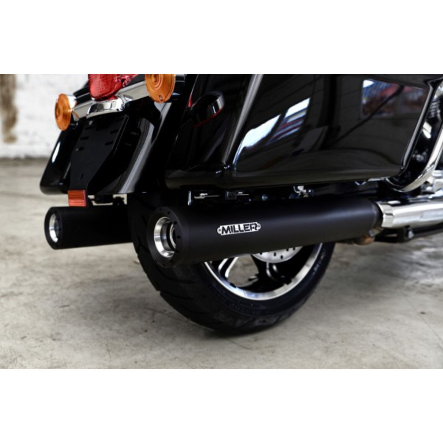 Miller, Cleveland 107" slip-on mufflers. Euro 5. Matte black