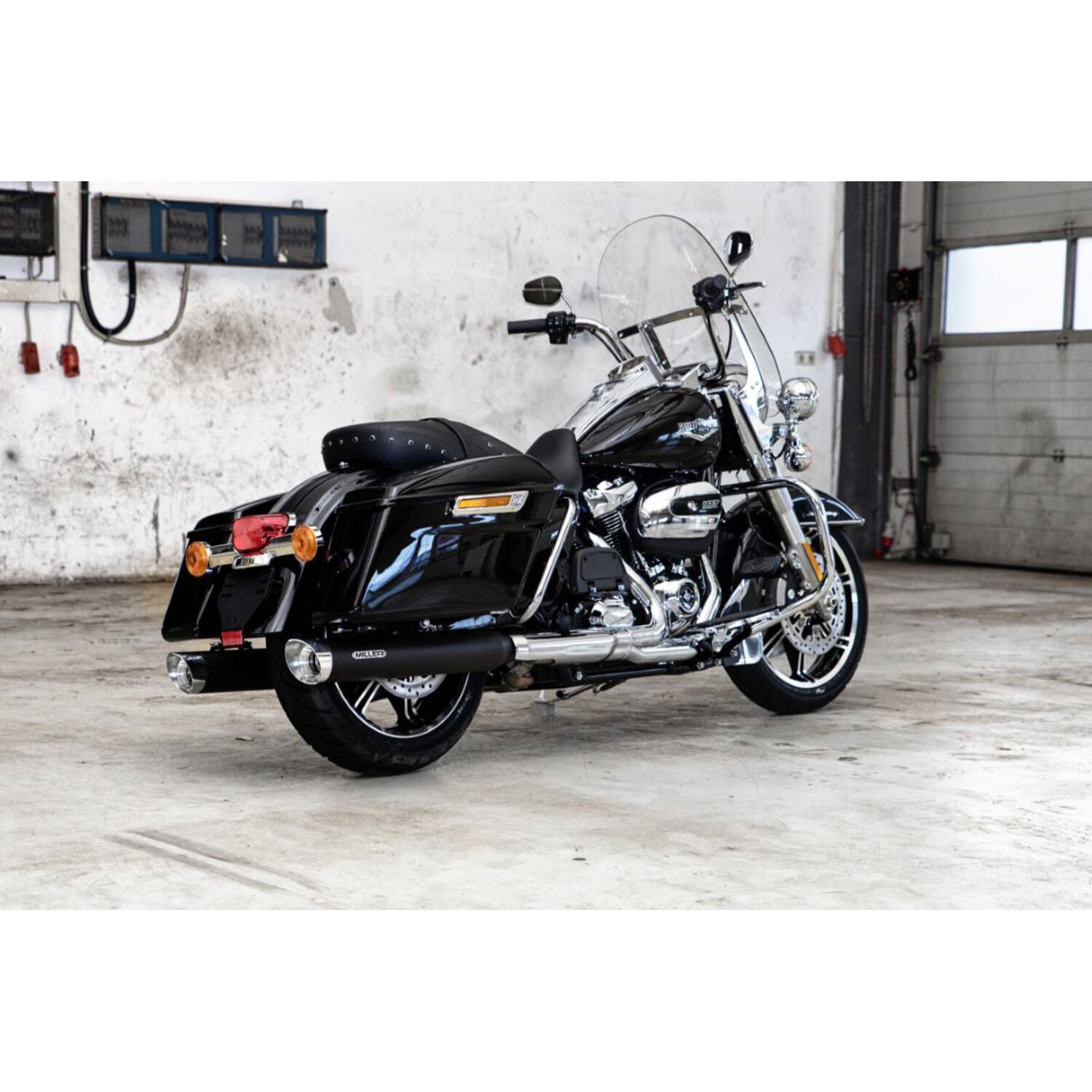 Miller, Cleveland 107" slip-on mufflers. Euro 5. Matte black