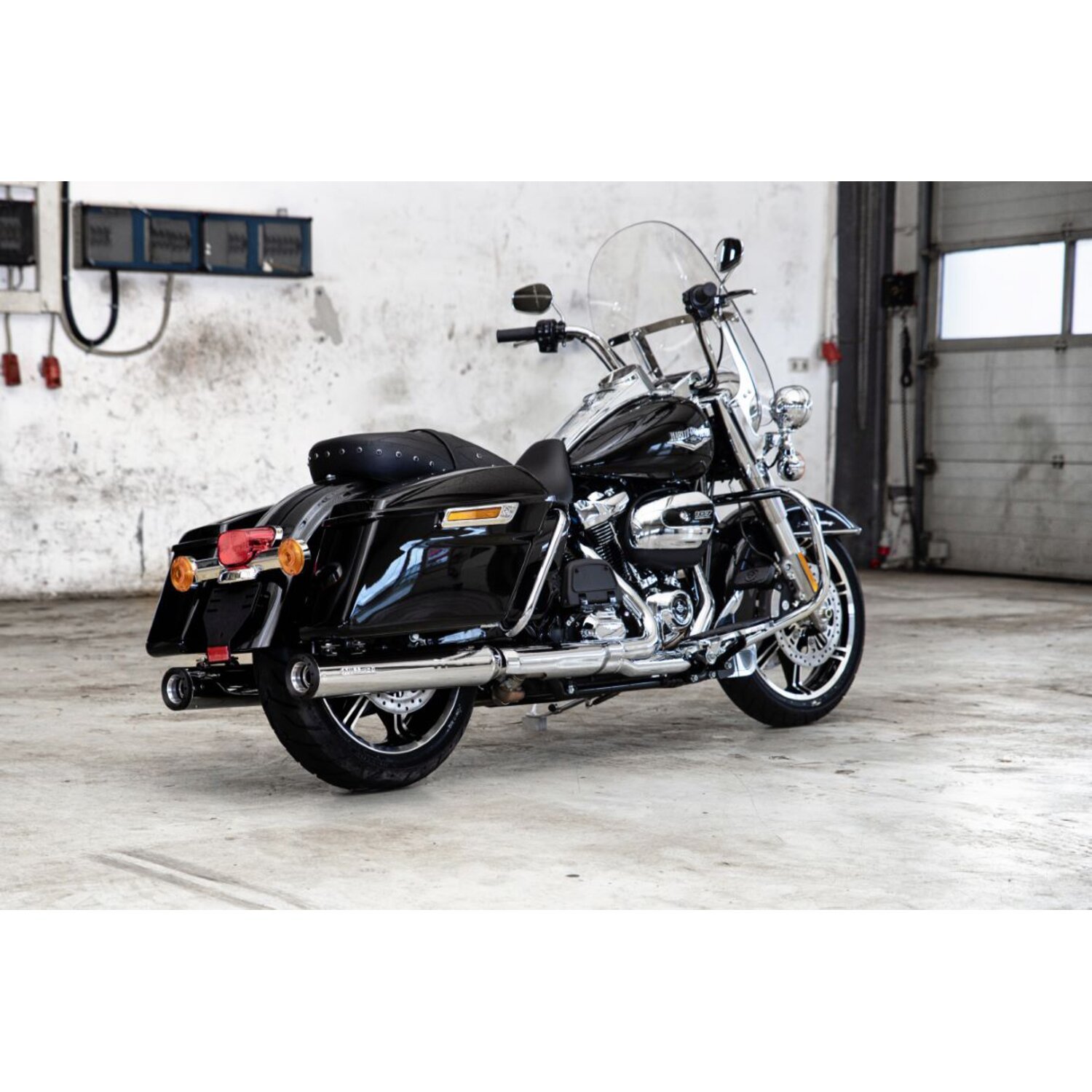 Miller, Cleveland 114" slip-on mufflers. Euro 5. Polished