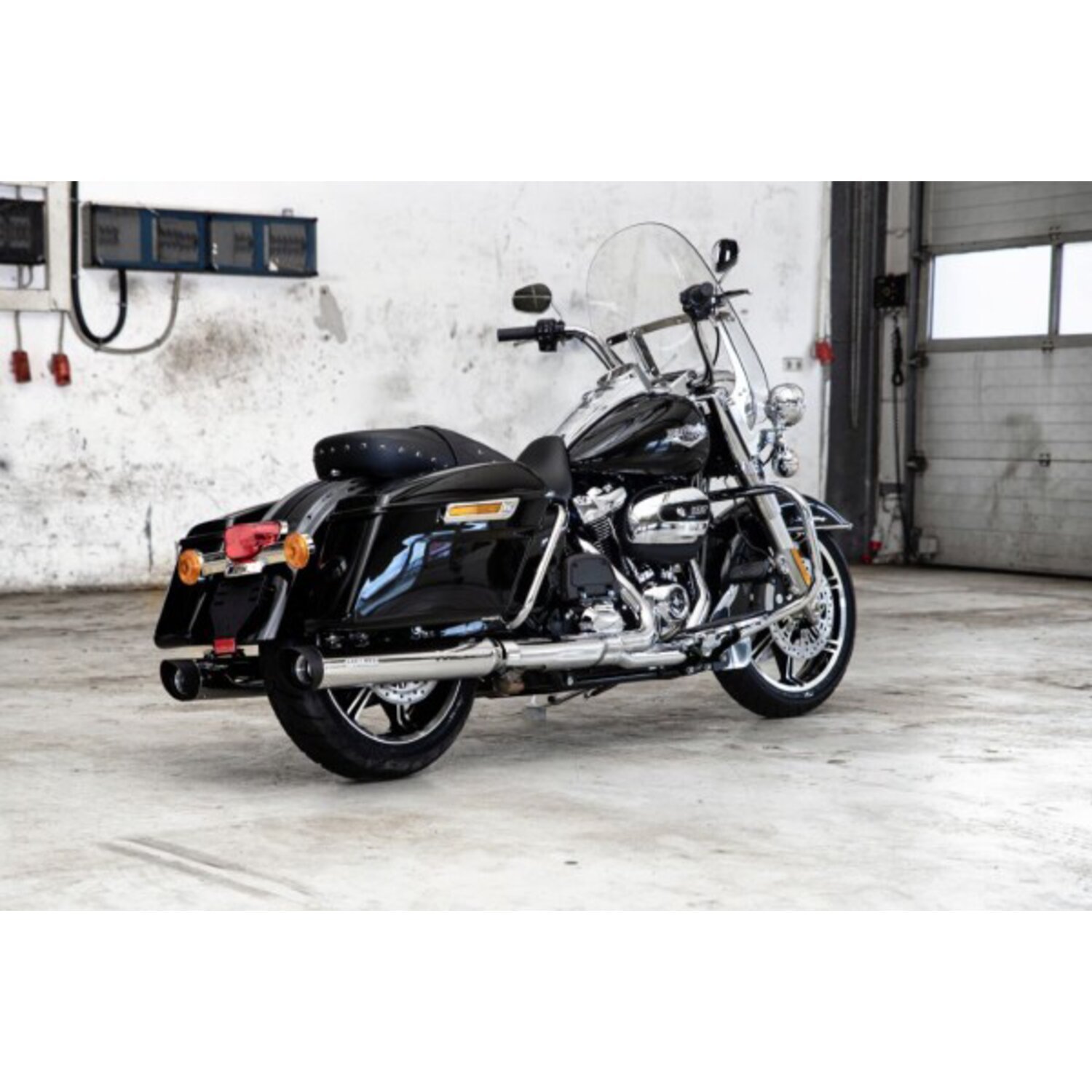 Miller, Cleveland 114" slip-on mufflers. Euro 5, Polished