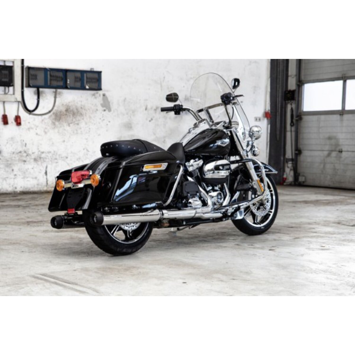 Miller, Cleveland 114" slip-on mufflers. Euro 5. Polished