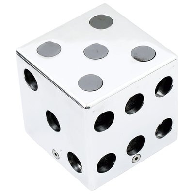 Polished CNC machined billet aluminum. A mind-blowing 3-D air cleaner assembly that mixes classic and outrageous to a combination that places this air cleaner on a level of its own. Comes with a foam filter element. 
Note: Installs directly to S&S Super E and G carburetors. An optional adapter is available for the OEM CV (Constant Vacuum) carburetor (MCS 982167) and Mikuni HSR 42/45 carburetors (MCS 982124).