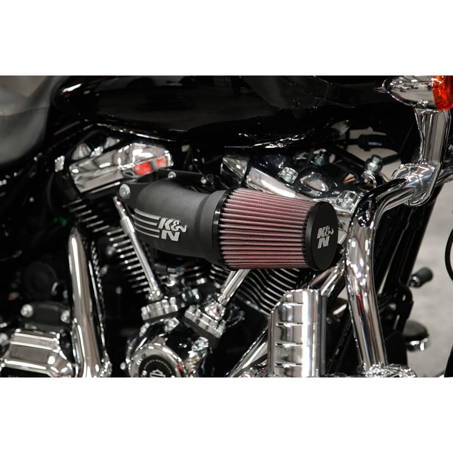 K&N, AirCharger performance air cleaner kit. Black CC logo, Gloss