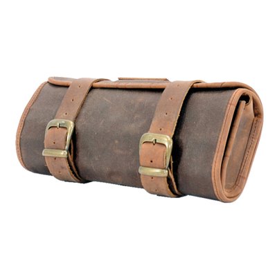 Brown. Made from waxed cotton with leather finish. Approx. dimensions: 30cm x 15cm x 6cm. Volume of inner bag 1.5 liter