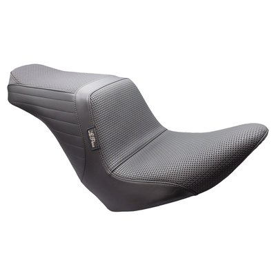 12.25" rider seat area width. 7" passenger seat area width. Basket Weave stitch pattern. The 'Up-Front' Tailwhip moves the rider 2-1/2" closer to the handlebars, when compared with the standard riding position. A definite advantage for shorter riders. The whipped tail improves passenger lower back support. That, combined with the unrivalled high arching back support for the rider makes the Tailwhip a serious in contender when it comes to a great mix of style and comfort. Built with LePera's high-density marathon foam filling on a 16-gauge black powder coated steel base plate for long lasting excellence. 