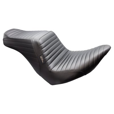 12.25" rider seat area width. 7" passenger seat area width. Pleated stitch pattern. The 'Up-Front' Tailwhip moves the rider 2-1/2" closer to the handlebars, when compared with the standard riding position. A definite advantage for shorter riders. The whipped tail improves passenger lower back support. That, combined with the unrivalled high arching back support for the rider makes the Tailwhip a serious in contender when it comes to a great mix of style and comfort. Built with LePera's high-density marathon foam filling on a 16-gauge black powder coated steel base plate for long lasting excellence. 