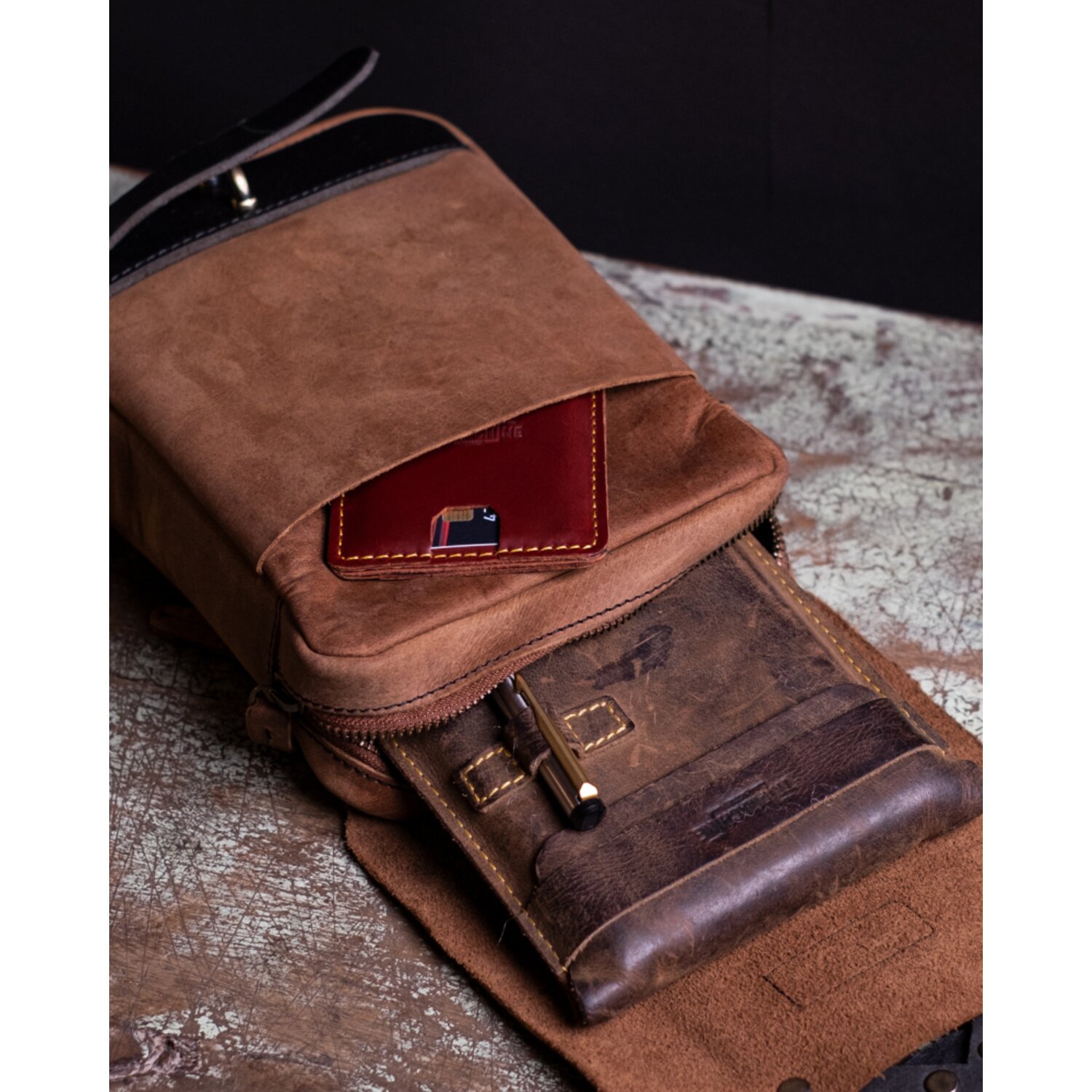 Trip Machine, Thigh bag / leg bag. Tobacco brown