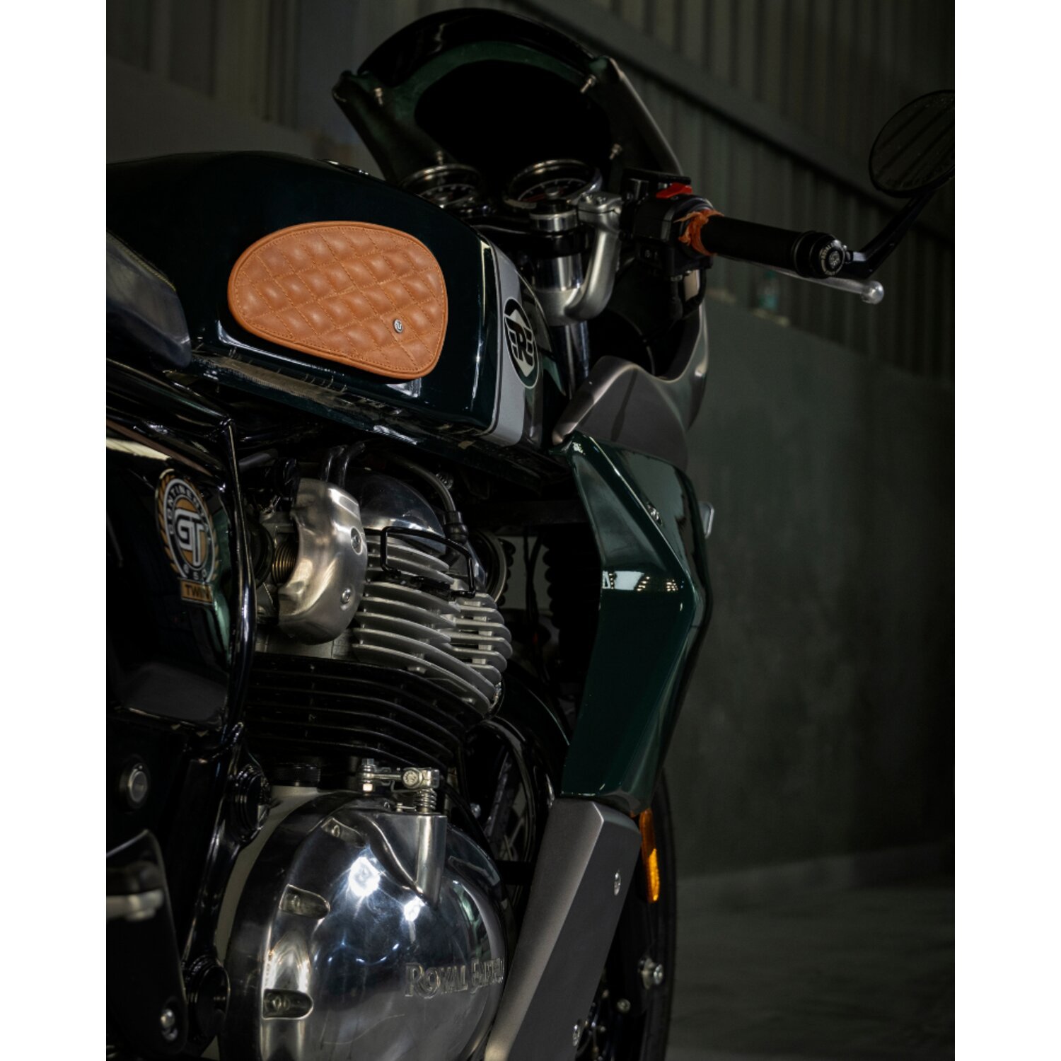 Trip Machine, Diamond leather gas tank pad set, tan