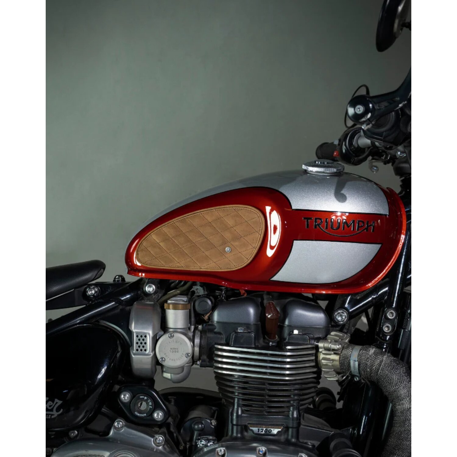 Trip Machine, Diamond leather gas tank pad set, tobacco
