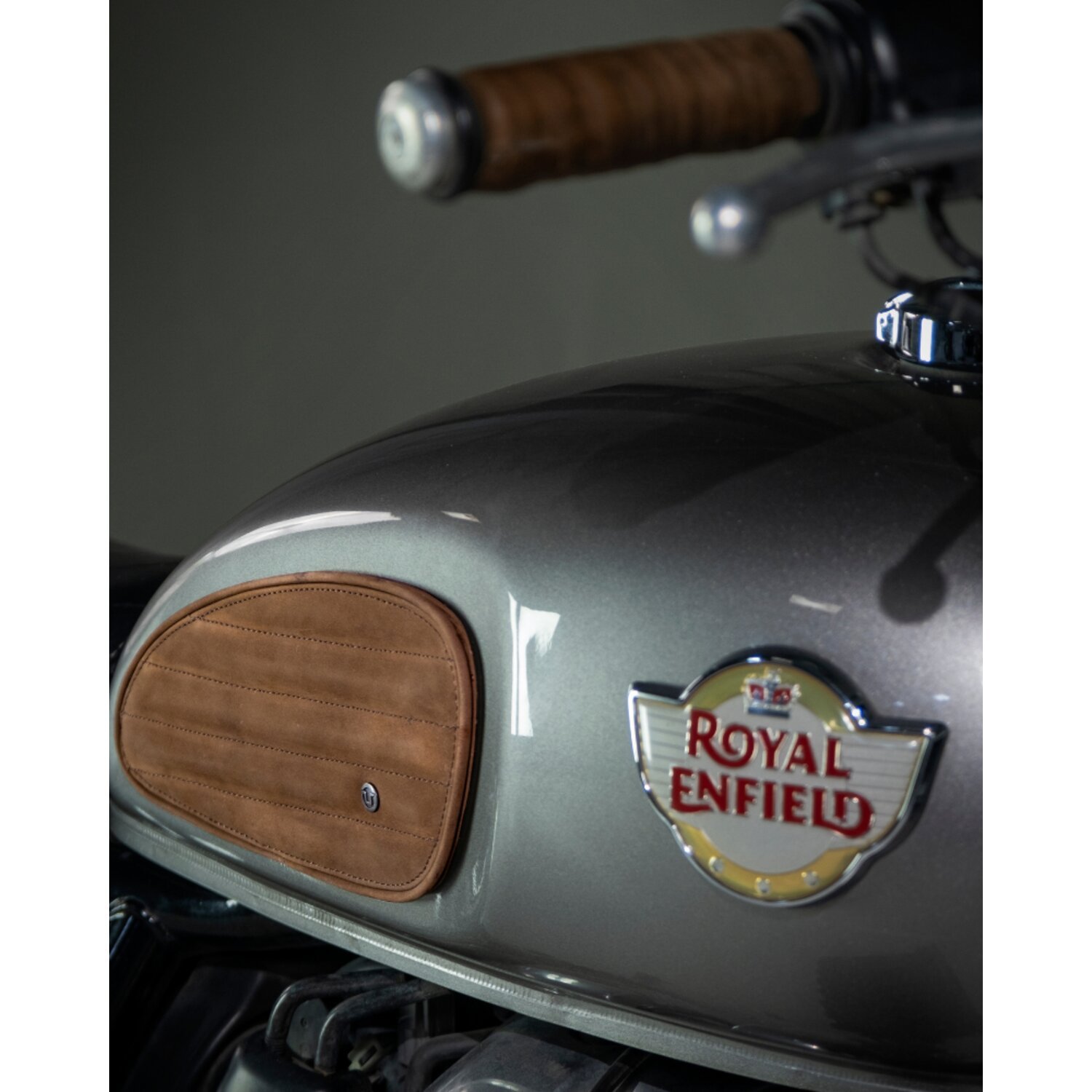 Trip Machine, Classic leather tank pad set, tobacco