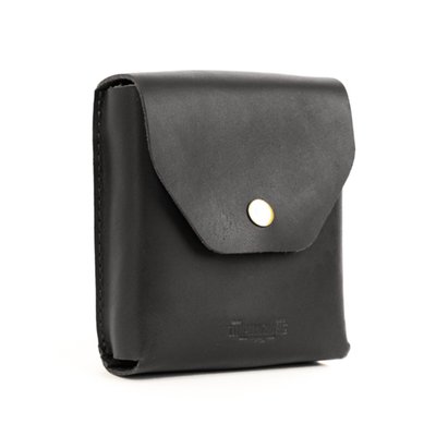 The Trooper is the old school solution to the problem; 'How do I carry my helmet when off the bike?' It comes as a leather carrying case that contains the actual helmet bag. The carrying case can be mounted to the bike, most (saddle) bags or to your belt. When you need the helmet bag, take it out and stuff your helmet inside. It will take both jet and most full face helmets. The helmet bag is a sturdy construction, equipped with carrying straps, crafted from high-quality unbleached cotton and accented with premium leather trim. This Trooper helmet bag ensures that your helmet stays safe from scratches, scuffs, and other potential damages. The unbleached cotton material is breathable and gentle on your helmet's exterior. A convenient and accessible accessory for your travels. 