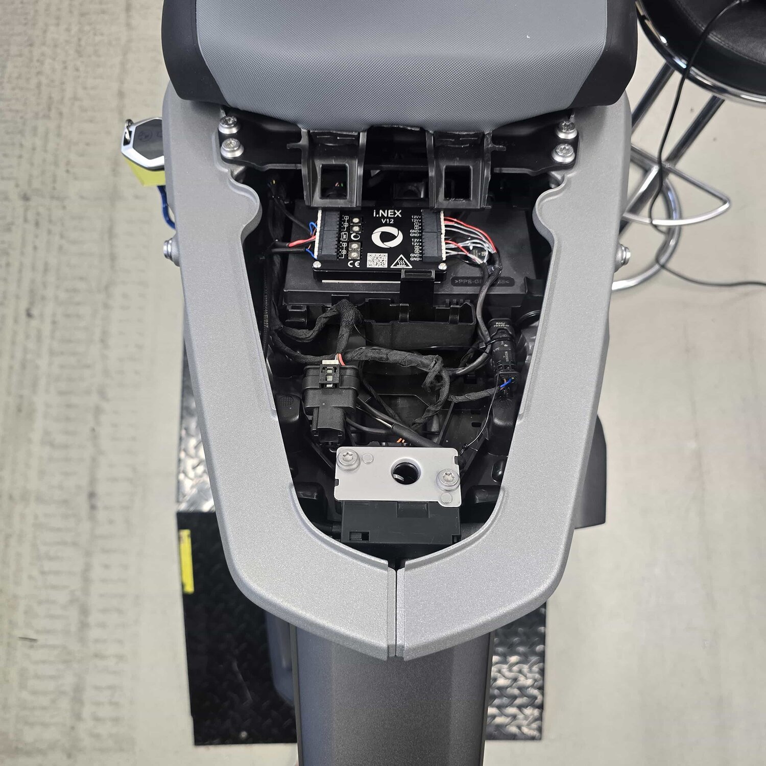 Kellerman, i.Nex - V12, equalizer