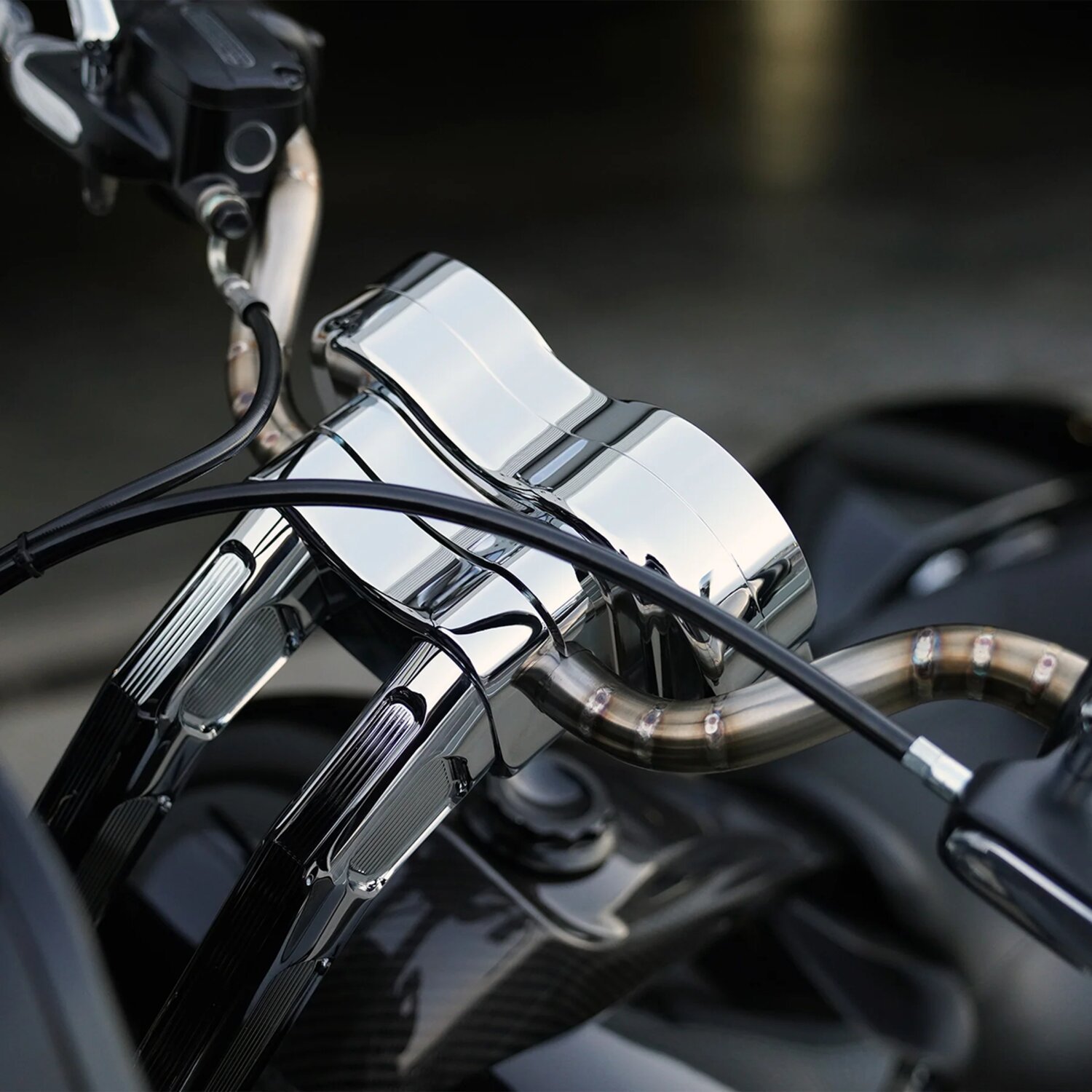 Arlen Ness, Method 10 risers for Road Glides, Silver, Chrome