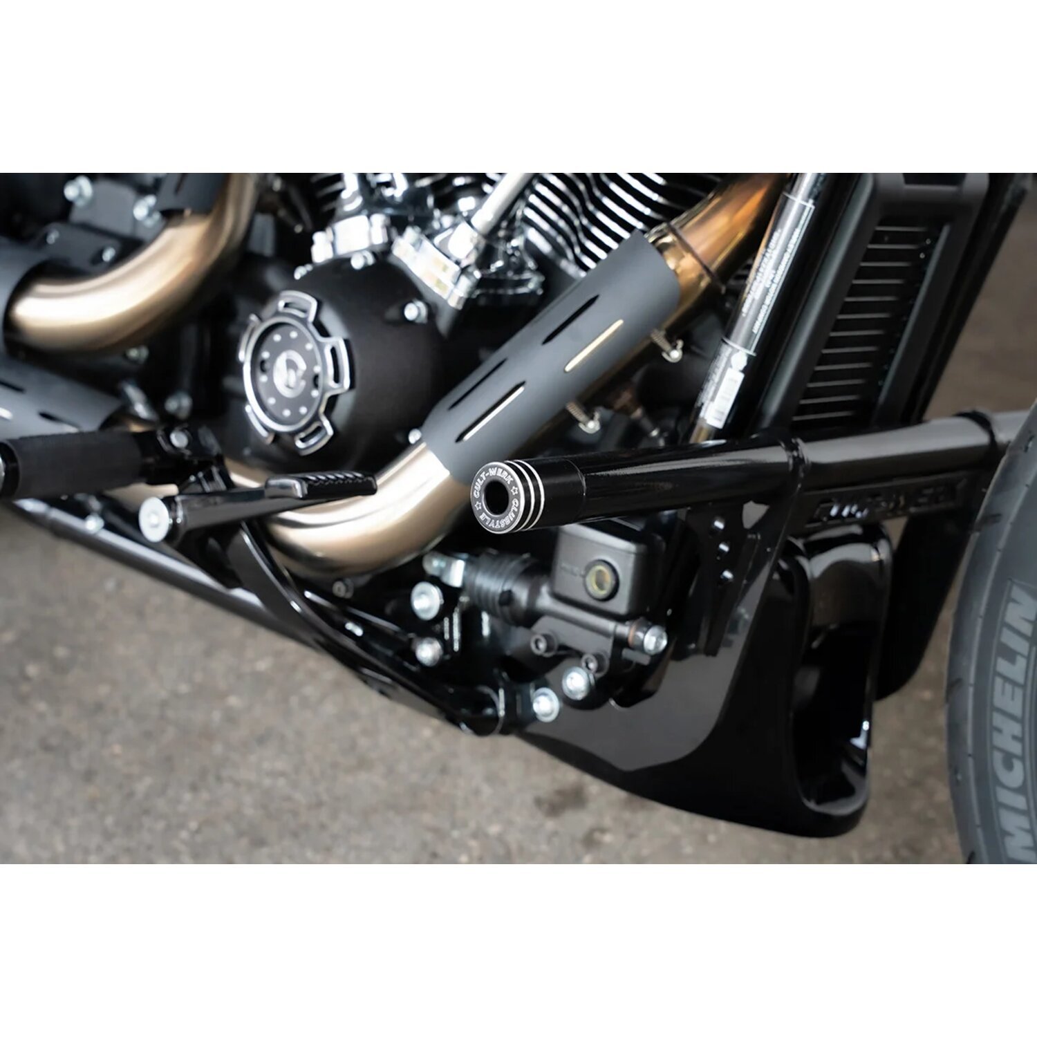 Cult-Werk, V2 end caps for 'Clubstyle' crash bar, Black, Contrast Cut