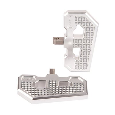 Gloss black anodized finish.
This is the floorboard design for performance minded bagger pilot that will not shy away from an additional visual stimulance after all the engine upgrades. With 18 Diamond style inserts for a non-slip surface and ready to slam dunk the opponent. CNC Machined from billet aluminum with perfection in mind. Dimensions: 15cm long x 8cm wide.
Note: See 998146 for matching rider floorboards.