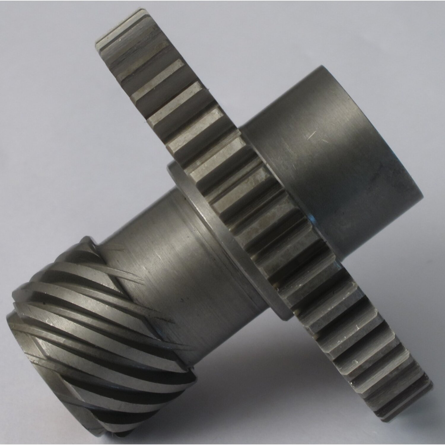 S&S, drive gear for circuit breaker
