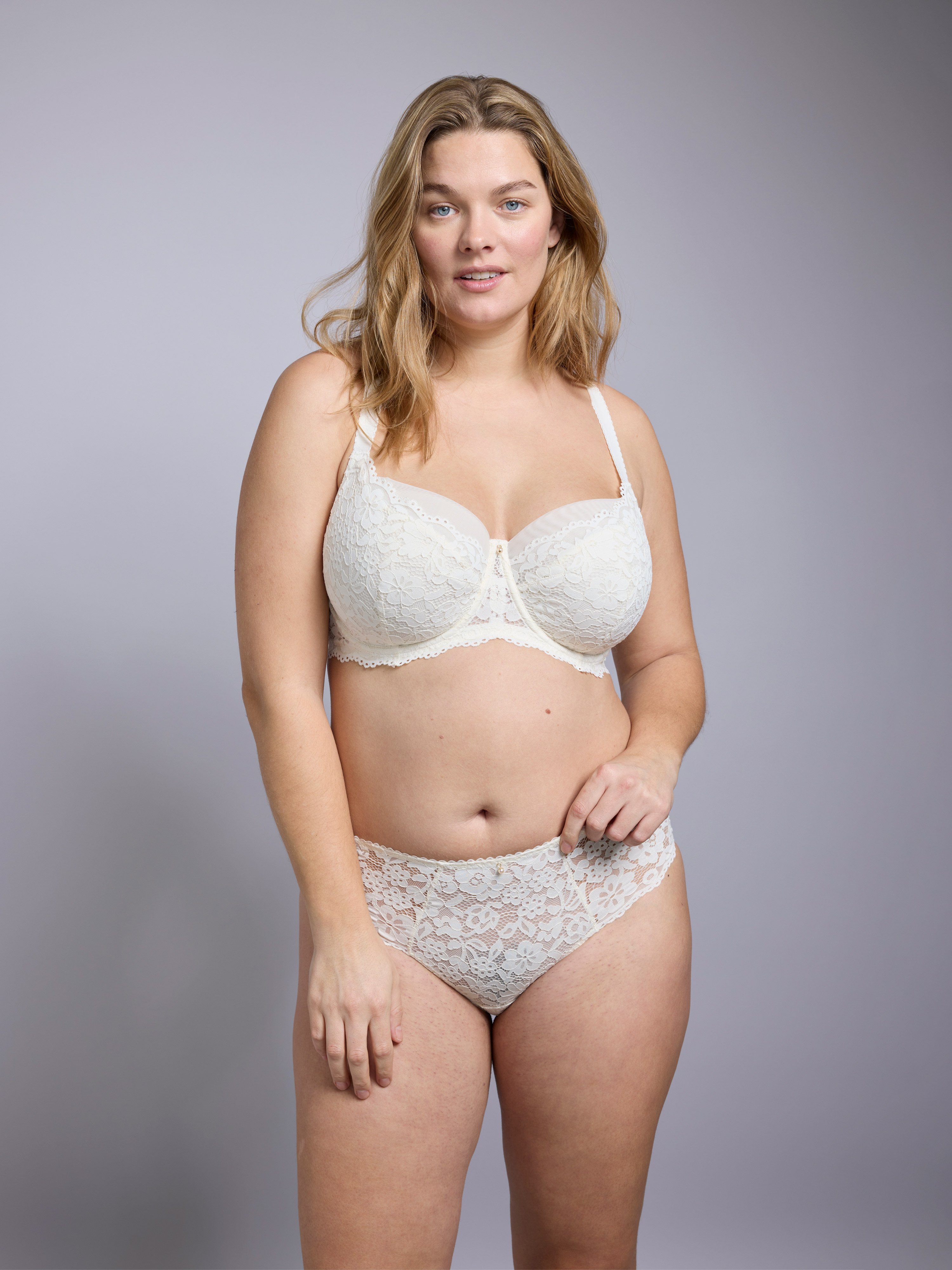 Bella Full Support Shaper Bra
